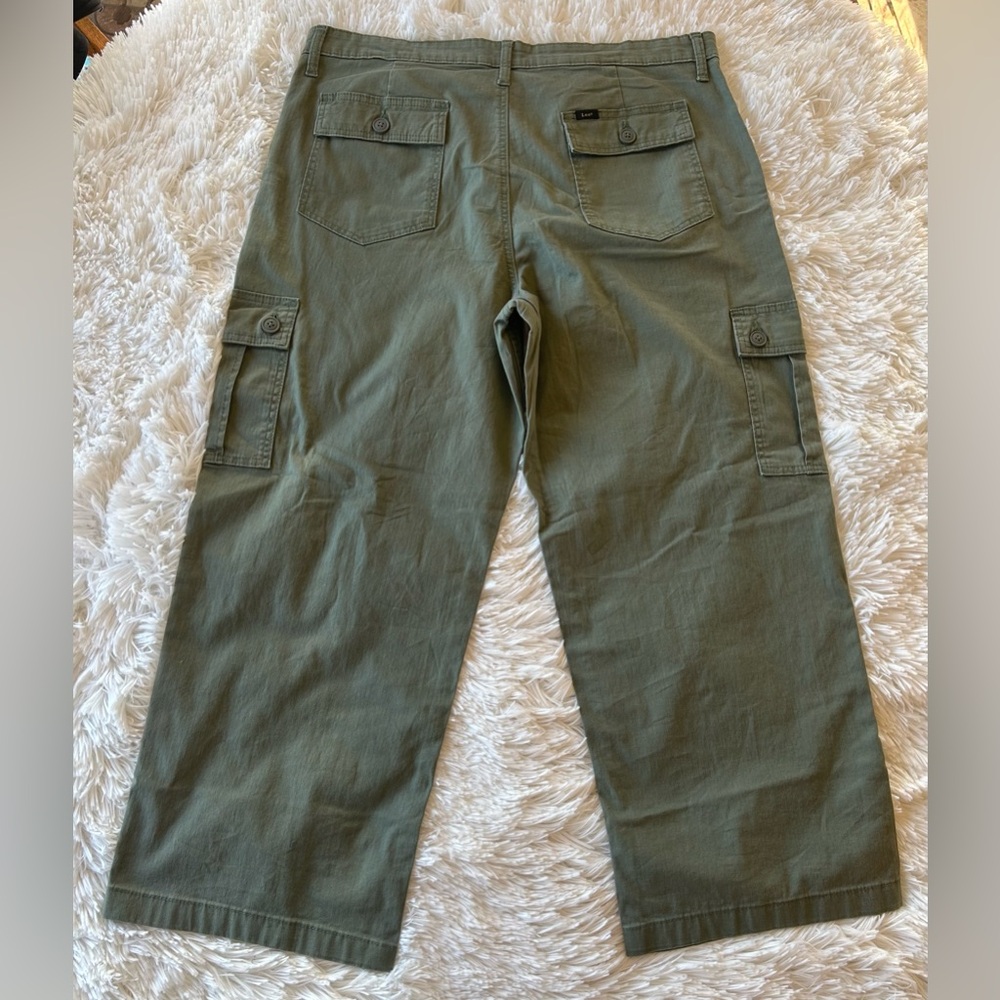 Lee | Heritage Loose Striaght Green Wide Leg Cargo Pants - Picture 7 of 9